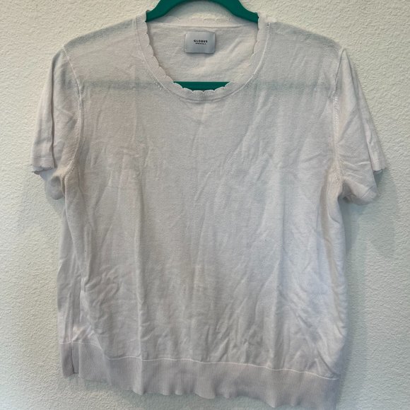 White Blouse with scalloped hemming, size Small - Picture 5 of 6